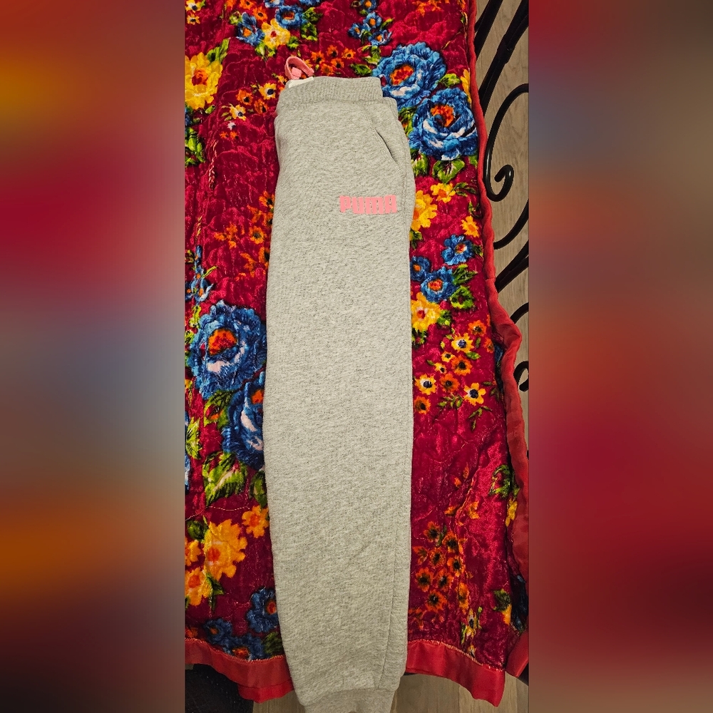 Puma Gray Sweatpants with Pink Accents- GIRLS 10/12 L